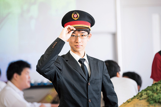 鉄道研究部