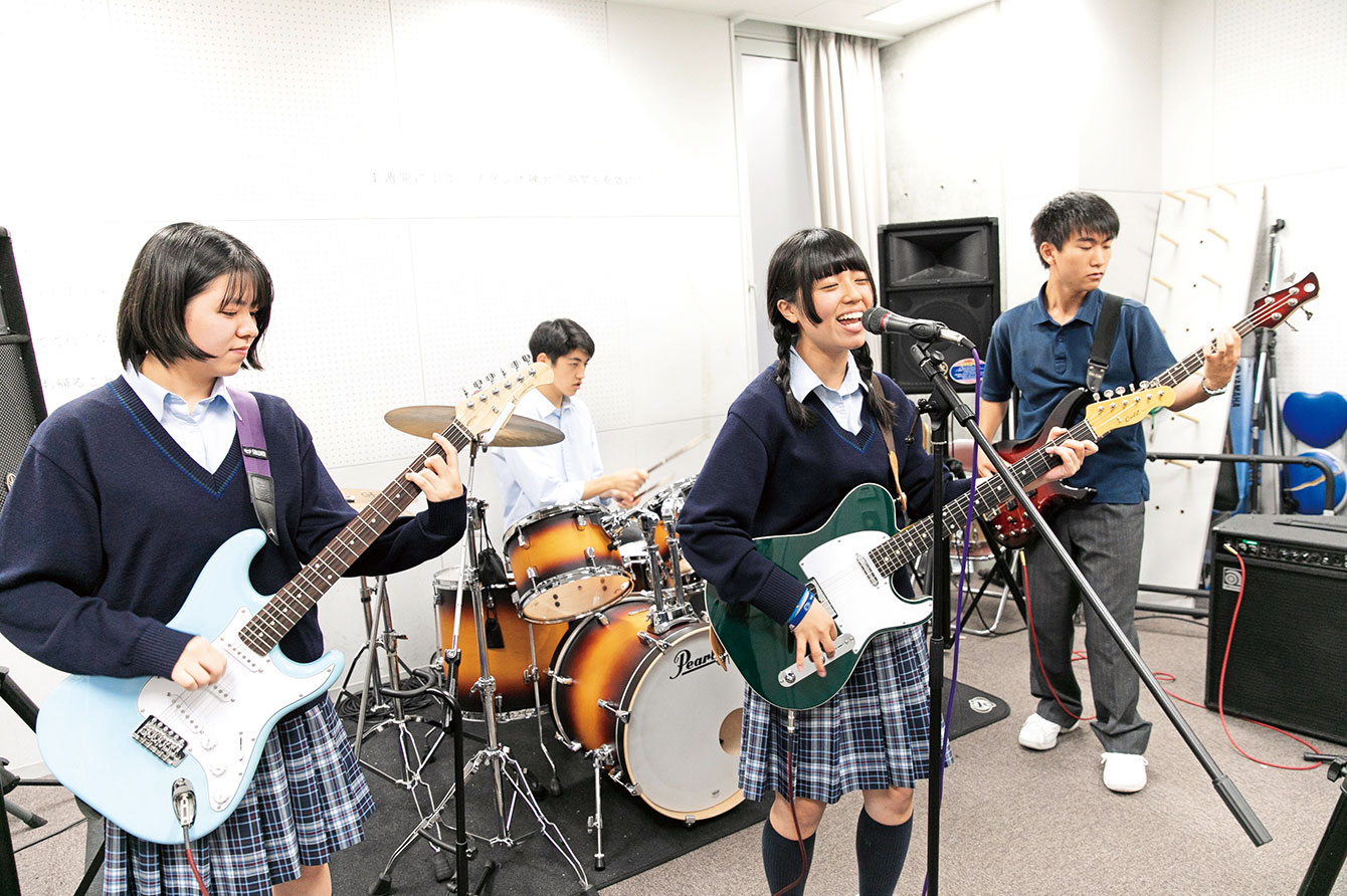 軽音楽同好会